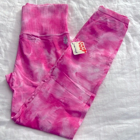 NWT Free People Good Karma Tie Dye Leggings Azalea Pink Barbie - Picture 6 of 6